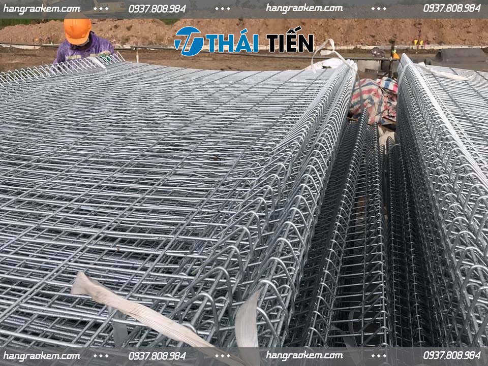 Hàng Rào Mạ Kẽm Gập Tam Giác 2 Đầu | Hàng Rào Kẽm